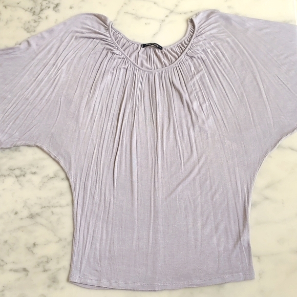 NWOT. Foreign Exchange 100% Rayon Loose Fit Wide Half Sleeve Top. - Picture 3 of 4